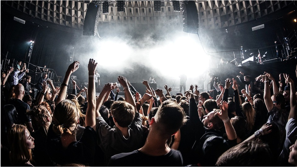 Advantages of Attending Live Concert